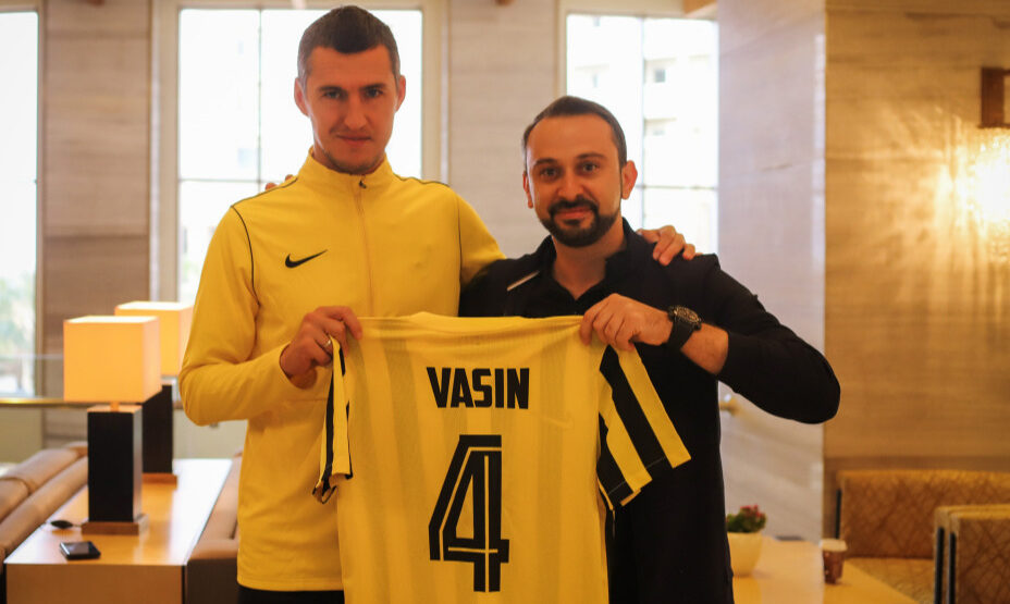 Виктор Васин, футбол