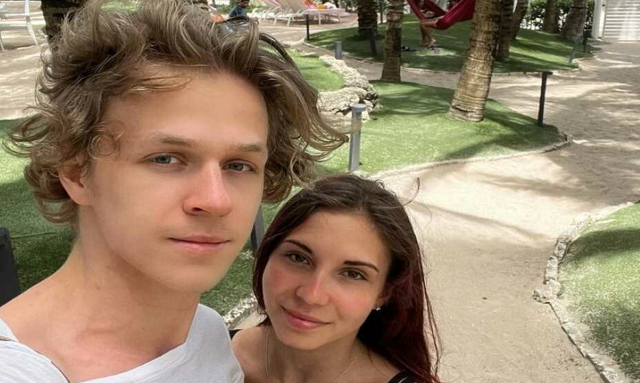 Глеб Смолкин, Диана Дэвис