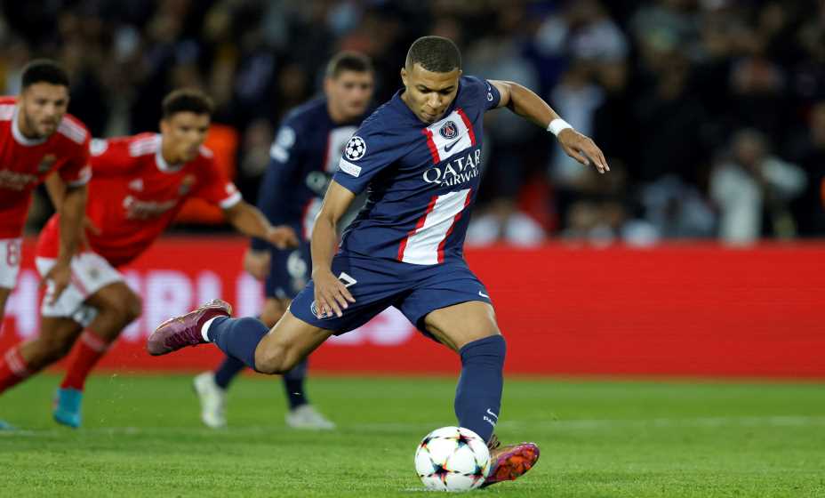 Форвард в «ПСЖ» так и не добрался до Кубка чемпионов и Золотого мяча. Фото: Reuters