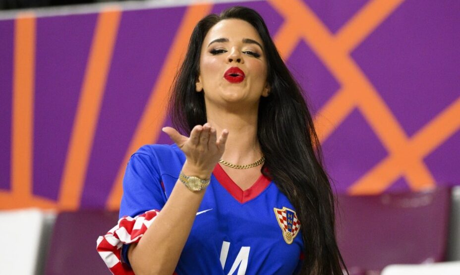 Ивана Кнолль