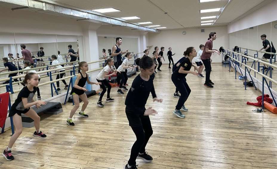 Фигуристкам важно уметь двигаться в танце. Фото: Денис Акинин, КП Спорт