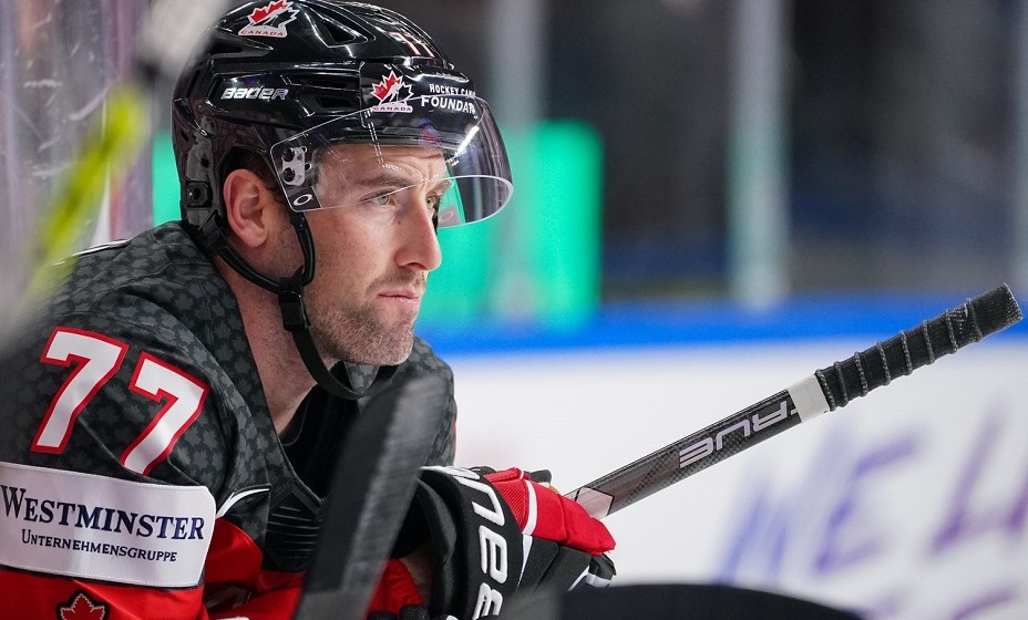 Канада готовится к битве с Финляндией. Фото: IIHF