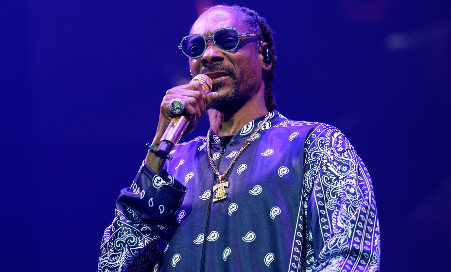 21 September 2023, North Rhine-Westphalia, Cologne: Rapper Snoop Dogg is on stage during a concert at Lanxess Arena. Photo: Henning Kaiser/dpa