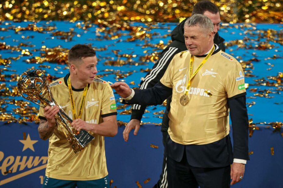 Данил Круговой выложил фото с Александром Медведевым. Фото: Telegram-канал игрока