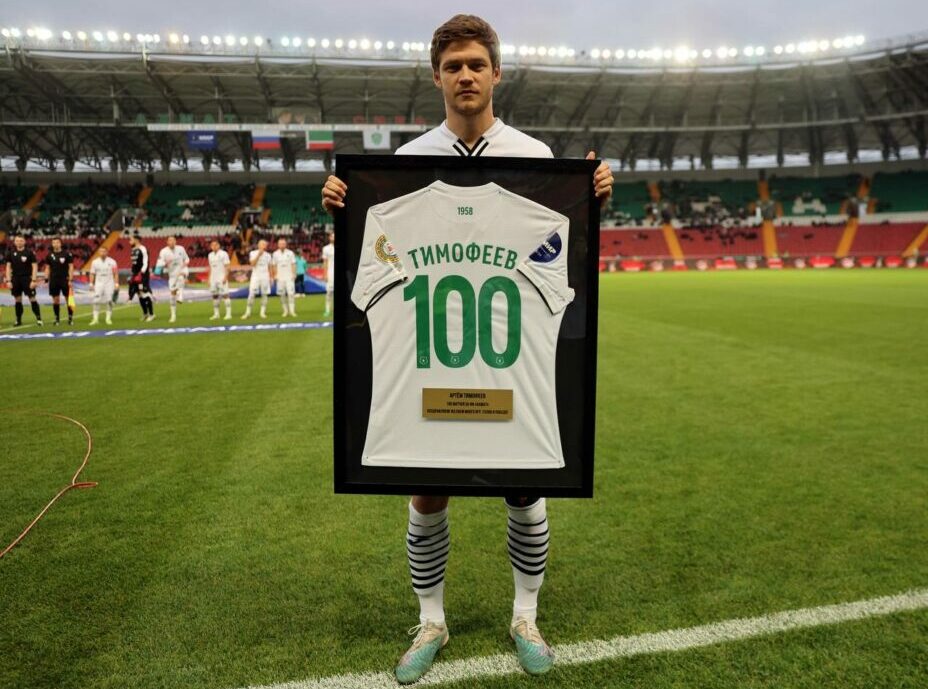 Артем Тимофеев может перейти в «Локомотив». Фото: ФК «Ахмат»