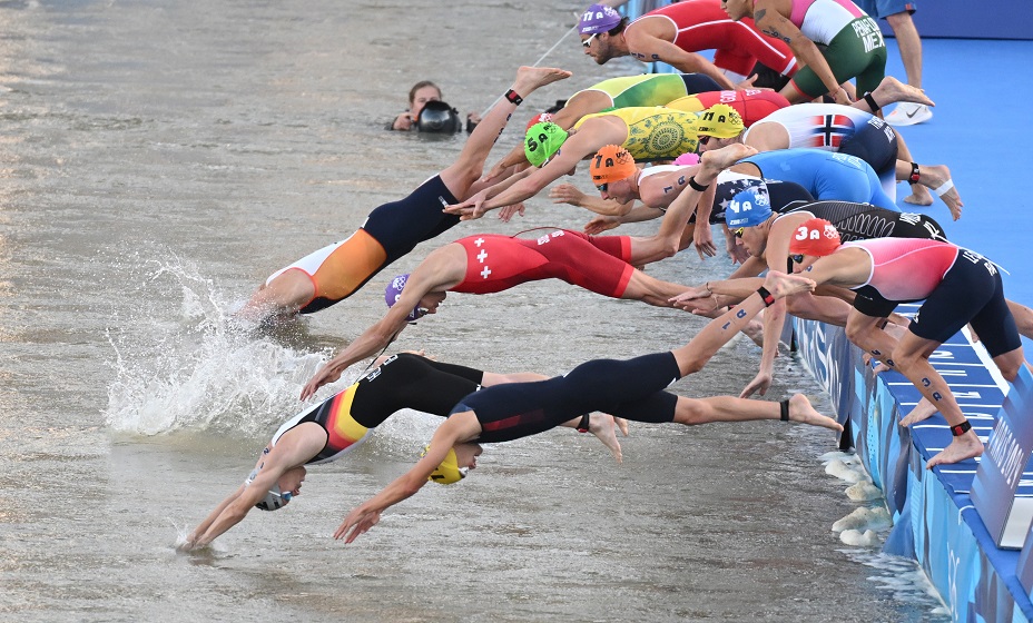 Пловцы отказываются тренироваться в Сене из-за опасений за здоровье. Фото: Global Look Press
