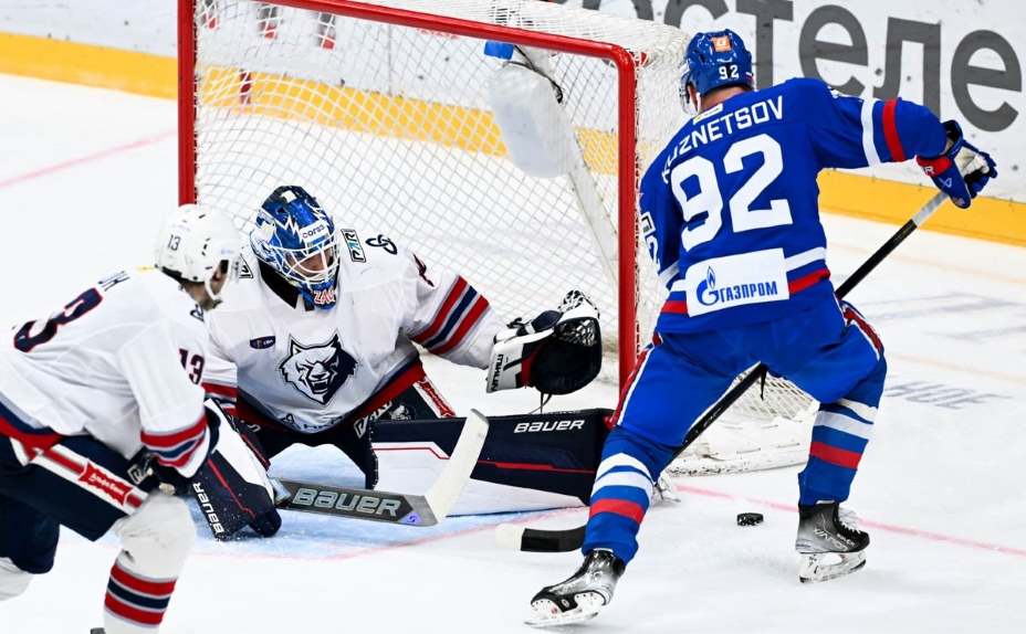 Евгений Кузнецов может вернуться в СКА. Фото: Соцсети ХК СКА