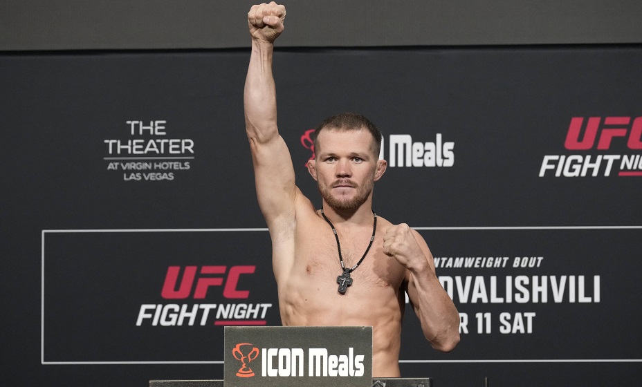 Боец UFC Петр Ян ударил китайского журналиста в печень. Фото: Global Look Press