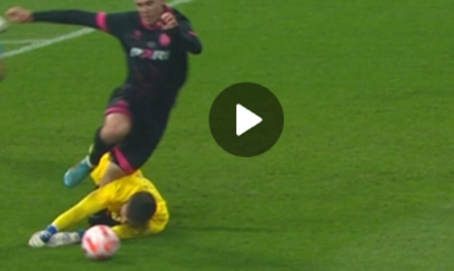 Футболист Амкала травма, фото снимок экрана