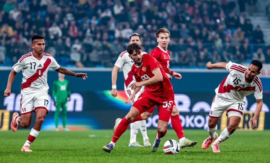 Сборная России не выглядела убедительно даже на фоне Перу. Фото: РФС