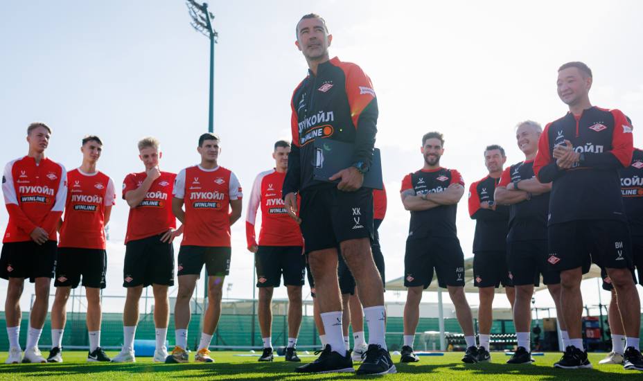 Главный тренер «Спартака» Хуан Карлос Карседо сразу попал под огонь критики. Фото: ФК «Спартак»