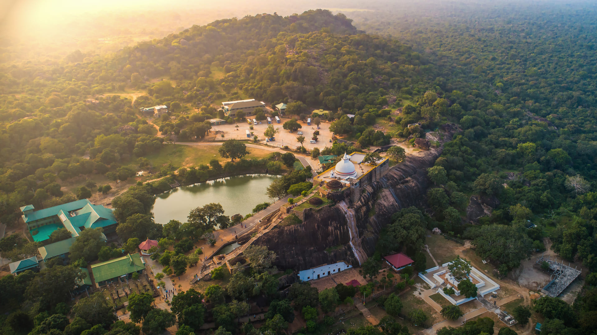Горный храм Ситулпахува с высоты птичьего полета.